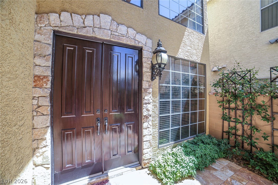 2863 Queens Courtyard Drive Las Vegas NV 89109