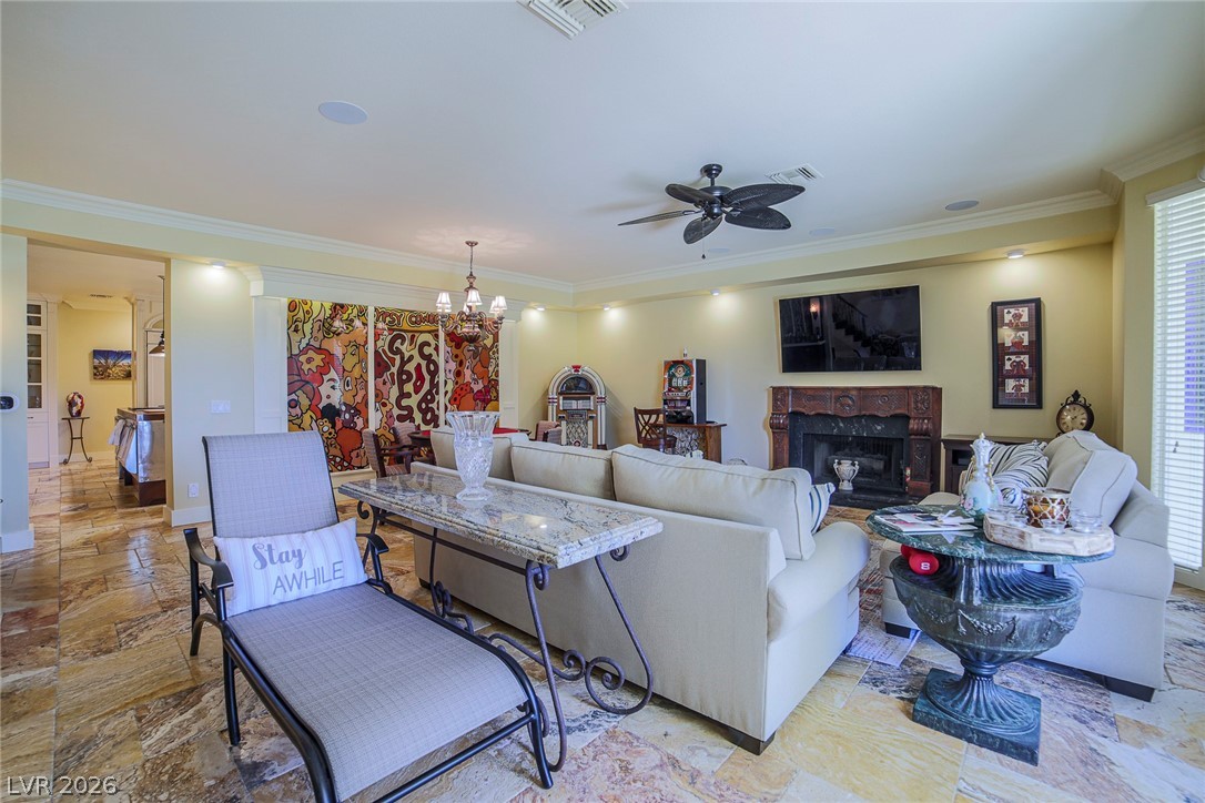 2863 Queens Courtyard Drive Las Vegas NV 89109