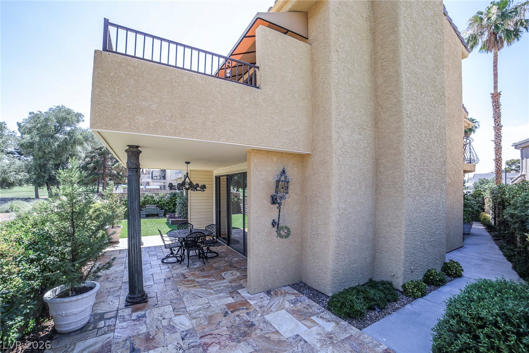 2863 Queens Courtyard Drive Las Vegas NV 89109