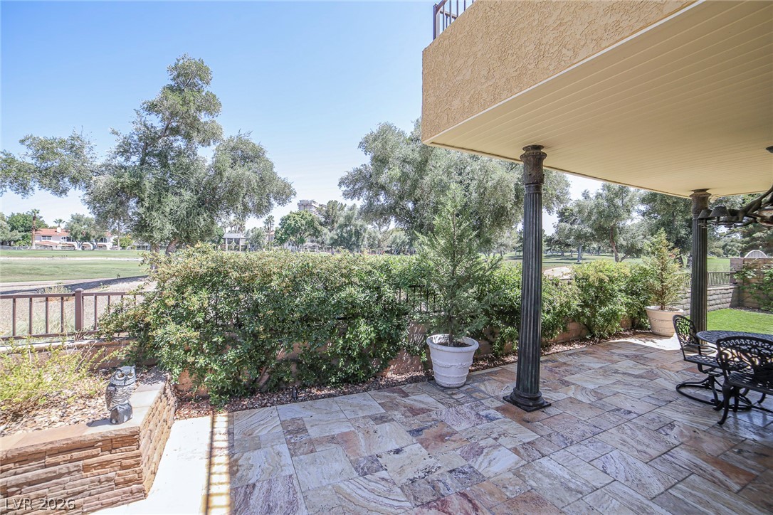 2863 Queens Courtyard Drive Las Vegas NV 89109