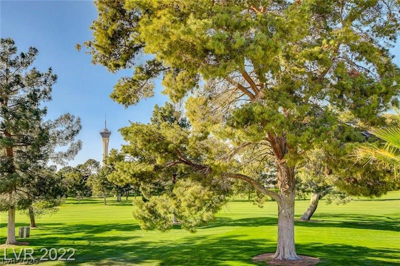 2863 Queens Courtyard Drive Las Vegas NV 89109