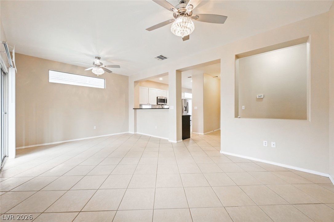 1813 Tiger Creek Avenue Henderson NV 89012