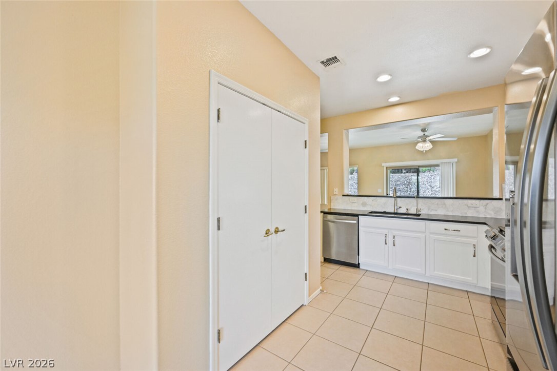 1813 Tiger Creek Avenue Henderson NV 89012