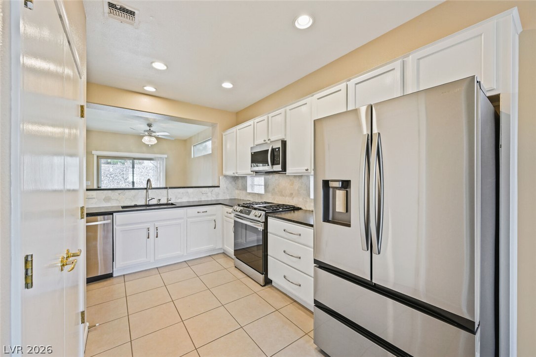 1813 Tiger Creek Avenue Henderson NV 89012