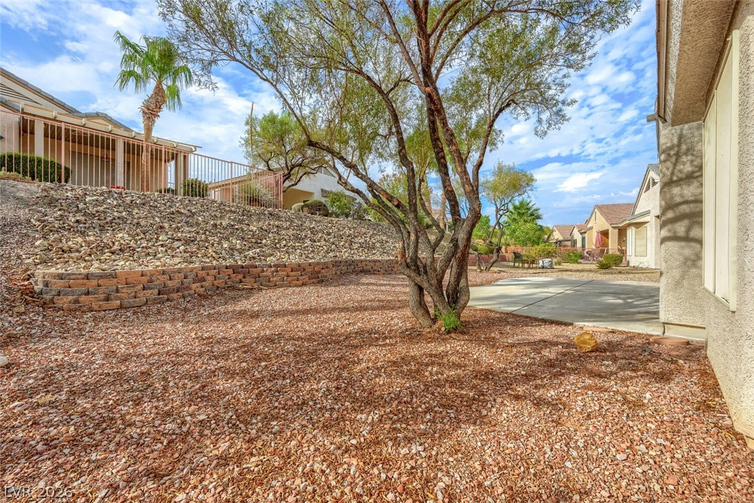 1813 Tiger Creek Avenue Henderson NV 89012