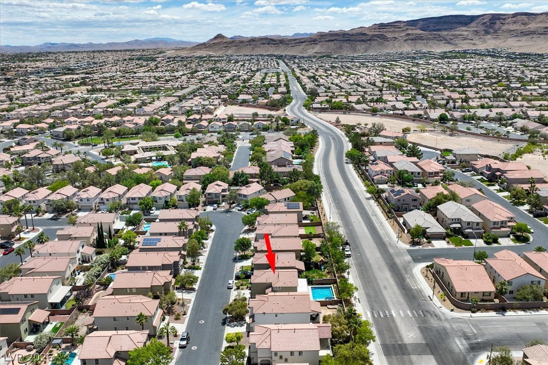 5807 Field Breeze Street Las Vegas NV 89148