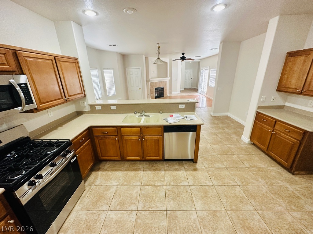 8912 Snowtrack Avenue Las Vegas NV 89149
