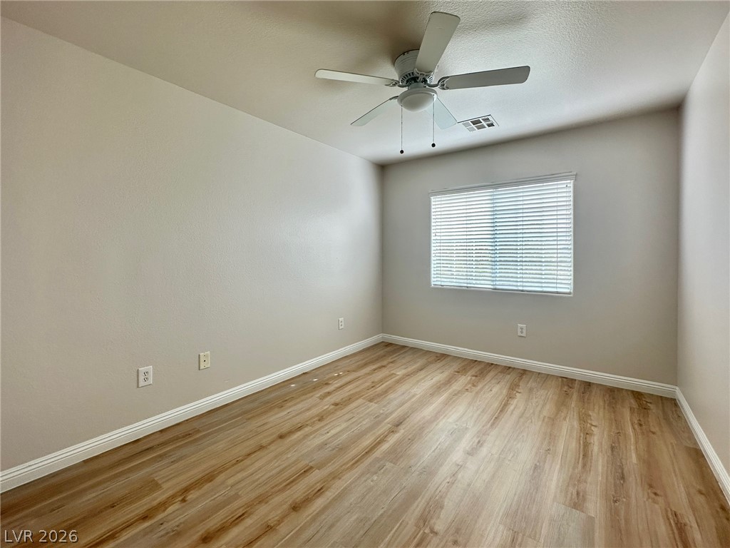 8912 Snowtrack Avenue Las Vegas NV 89149