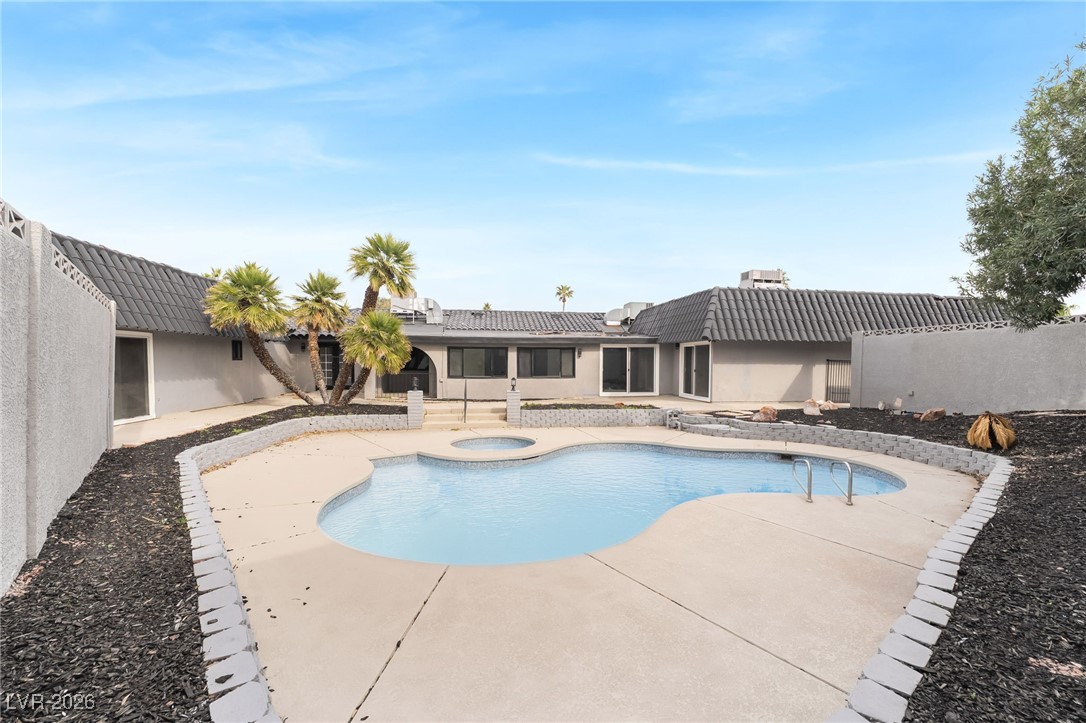 4501 Woodcrest Road Las Vegas NV 89121