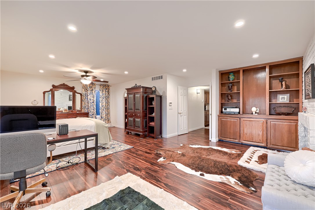 1027 Sidehill Way Las Vegas NV 89110