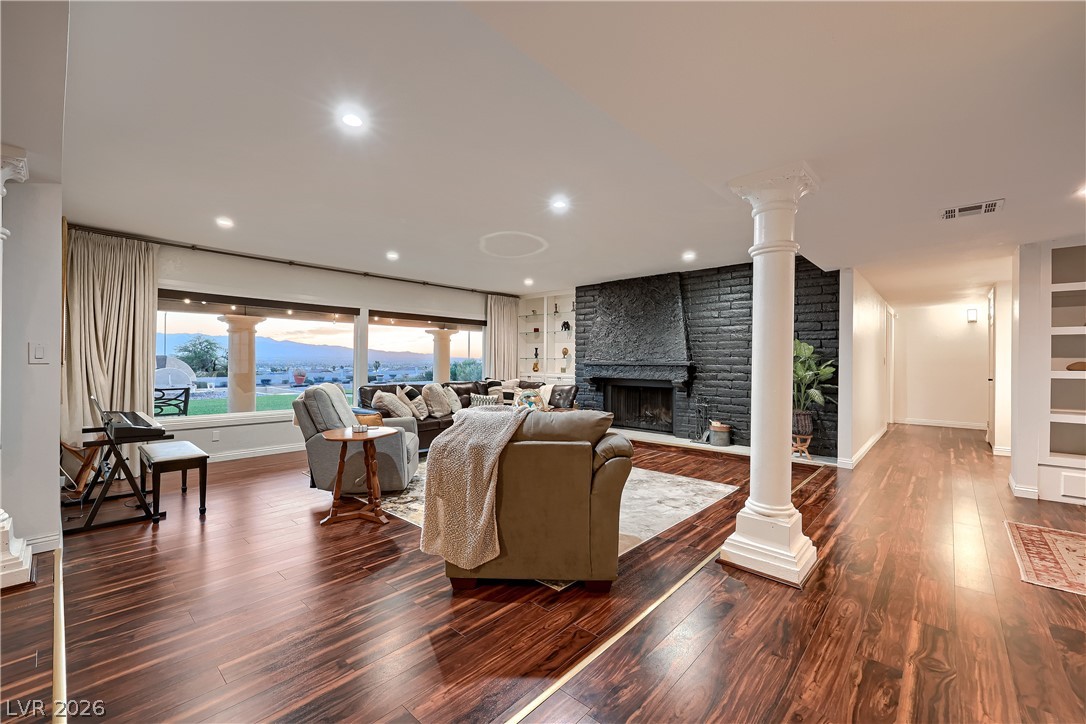 1027 Sidehill Way Las Vegas NV 89110
