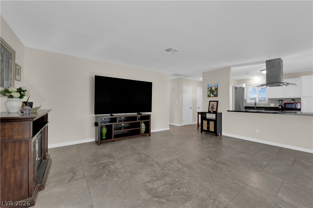 5280 Vicksburg Avenue Las Vegas NV 89122