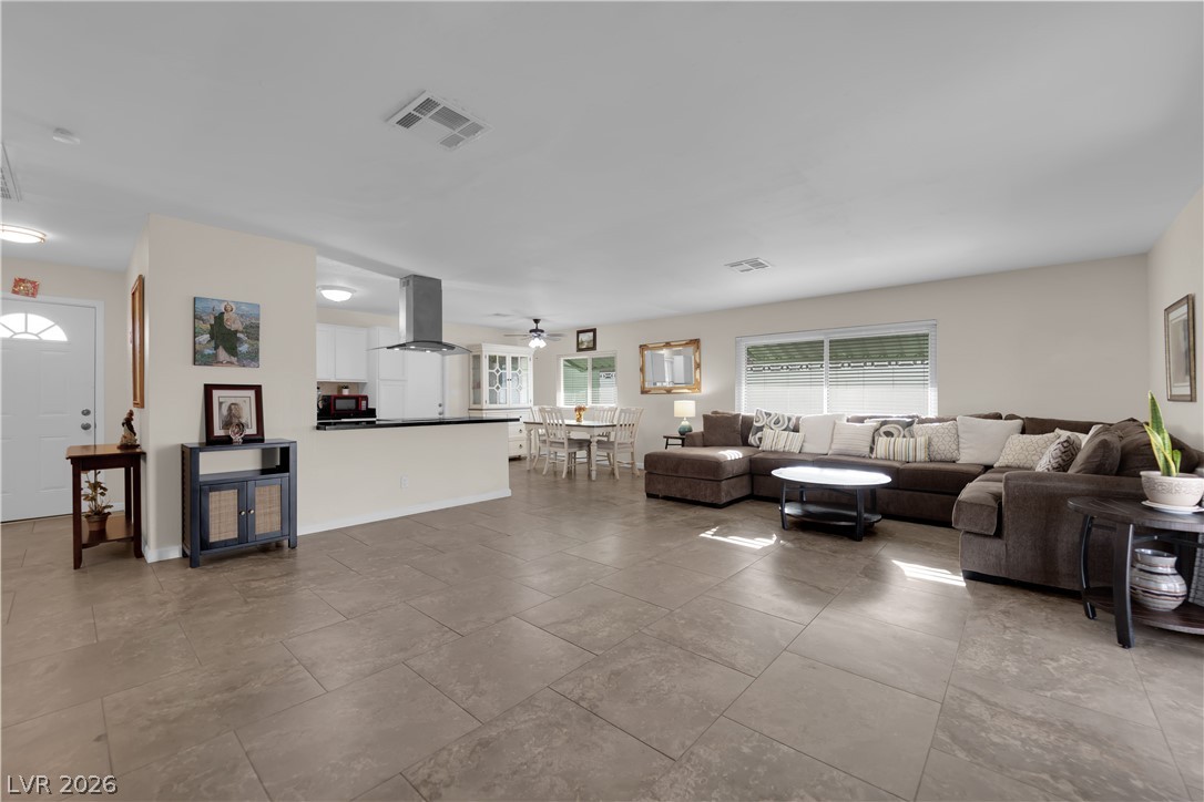 5280 Vicksburg Avenue Las Vegas NV 89122