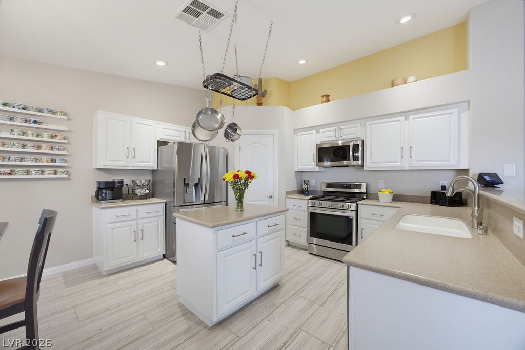 7929 Beaver Mountain Avenue Las Vegas NV 89131