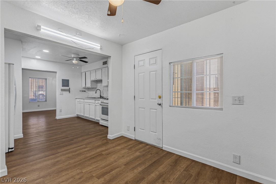3974 Palos Verdes Street Las Vegas NV 89119