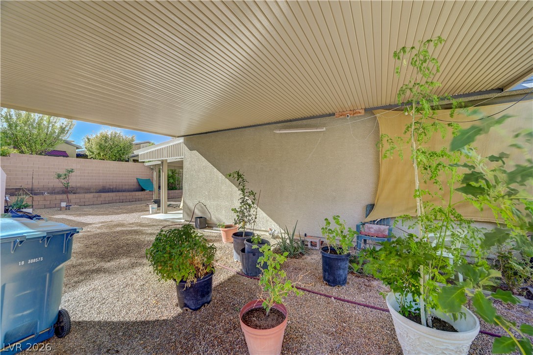 5037 Royal Indigo Street Las Vegas NV 89130