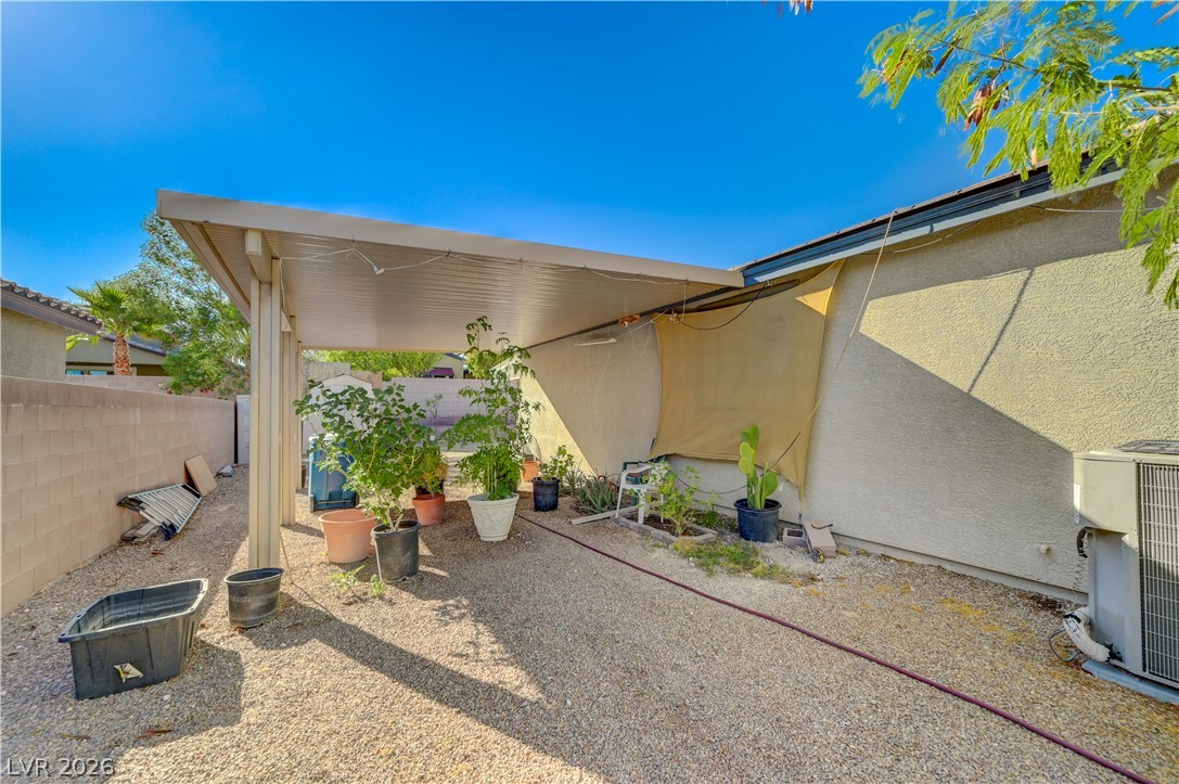 5037 Royal Indigo Street Las Vegas NV 89130