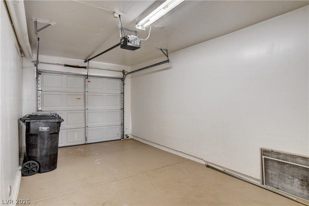 1925 Hodgenville Street 104 Las Vegas NV 89106