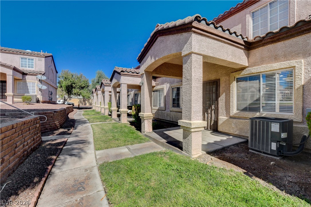 1925 Hodgenville Street 104 Las Vegas NV 89106