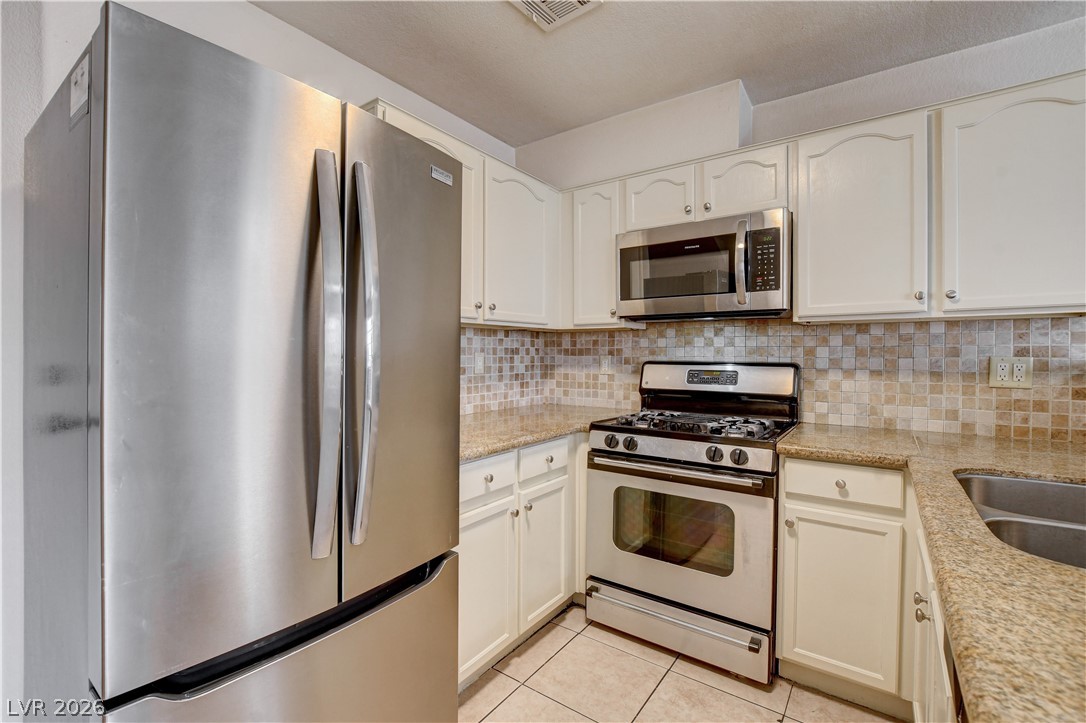1925 Hodgenville Street 104 Las Vegas NV 89106