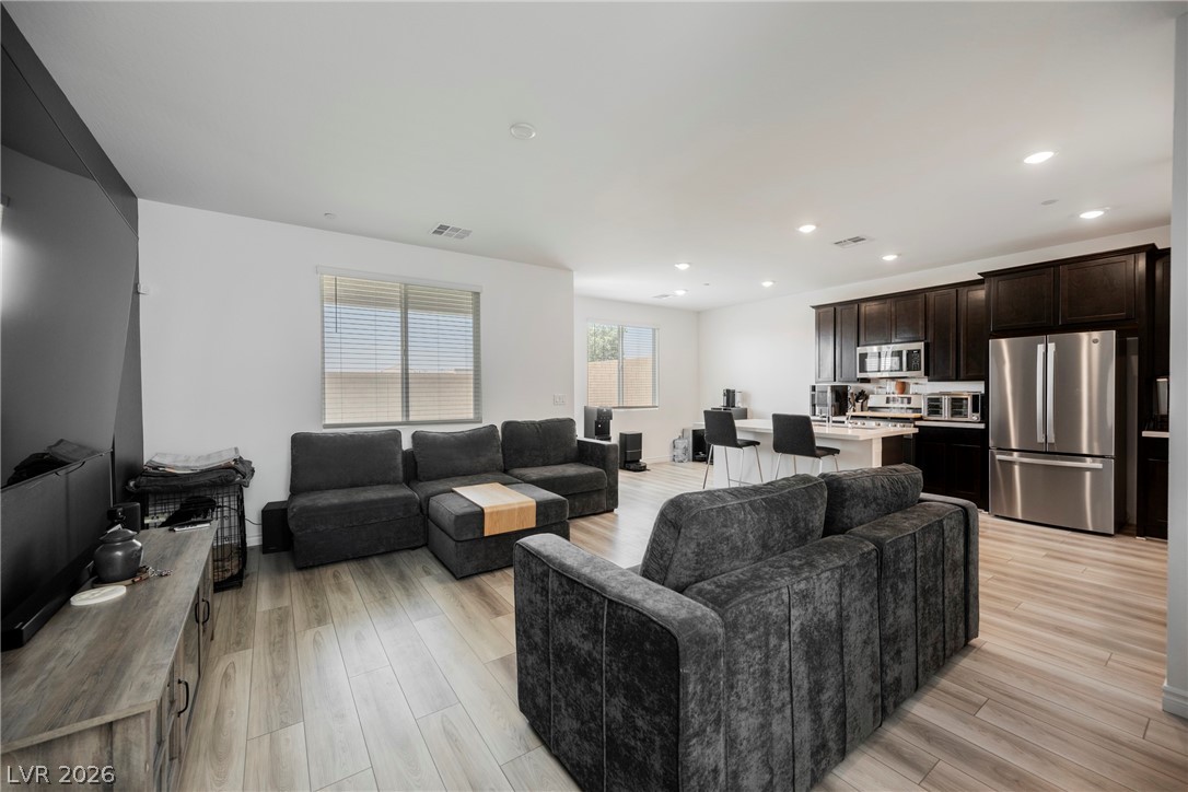 9807 Mojave Mountain Street Las Vegas NV 89166