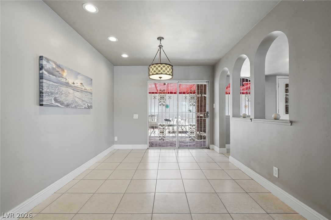 702 Greenbriar Townhouse Way Las Vegas NV 89121