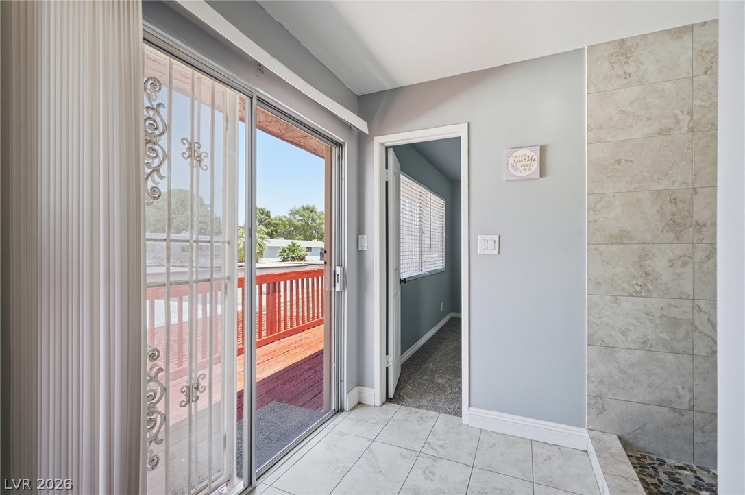 702 Greenbriar Townhouse Way Las Vegas NV 89121