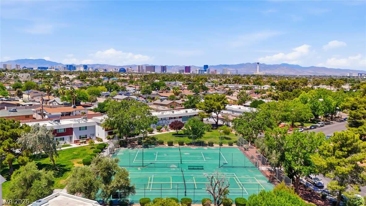 702 Greenbriar Townhouse Way Las Vegas NV 89121