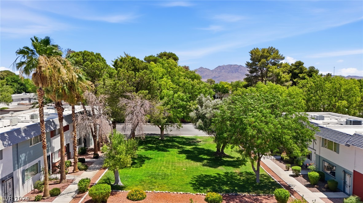702 Greenbriar Townhouse Way Las Vegas NV 89121