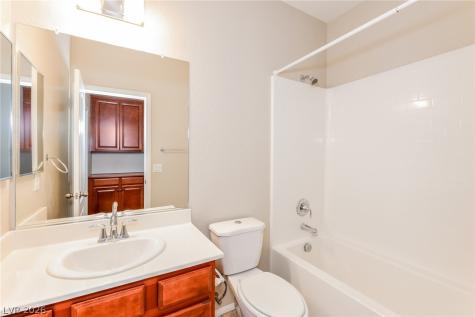 5512 Silent Springs Drive Las Vegas NV 89122