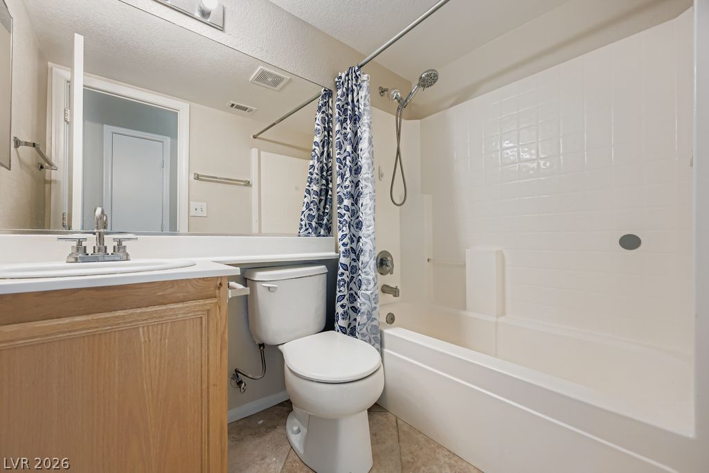 8136 Shady Glen Avenue Las Vegas NV 89131