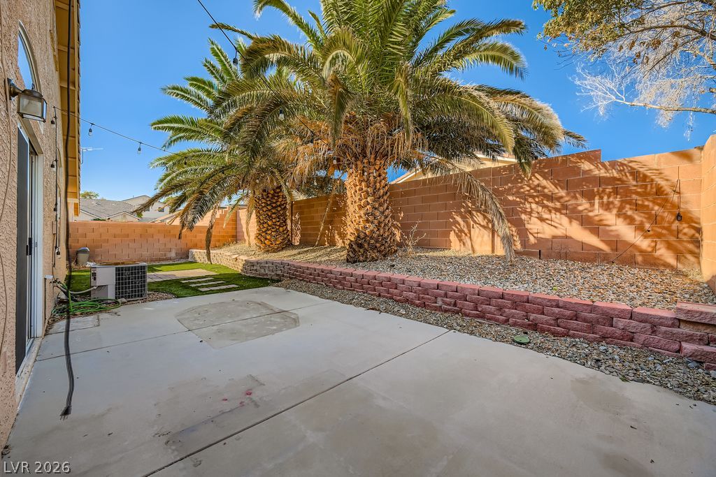 8136 Shady Glen Avenue Las Vegas NV 89131