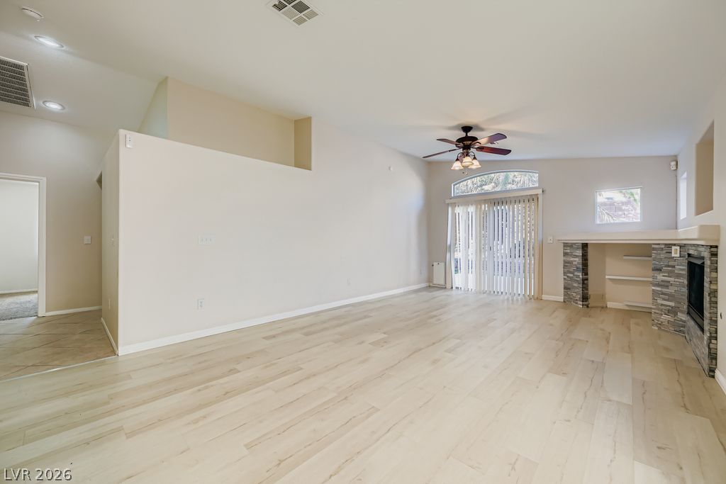 8136 Shady Glen Avenue Las Vegas NV 89131