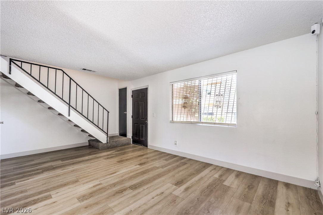 5086 Mountain Vista Street Las Vegas NV 89120