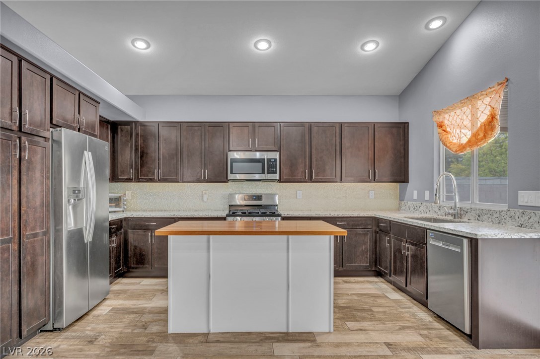 2421 Sunrise Springs Court North Las Vegas NV 89031