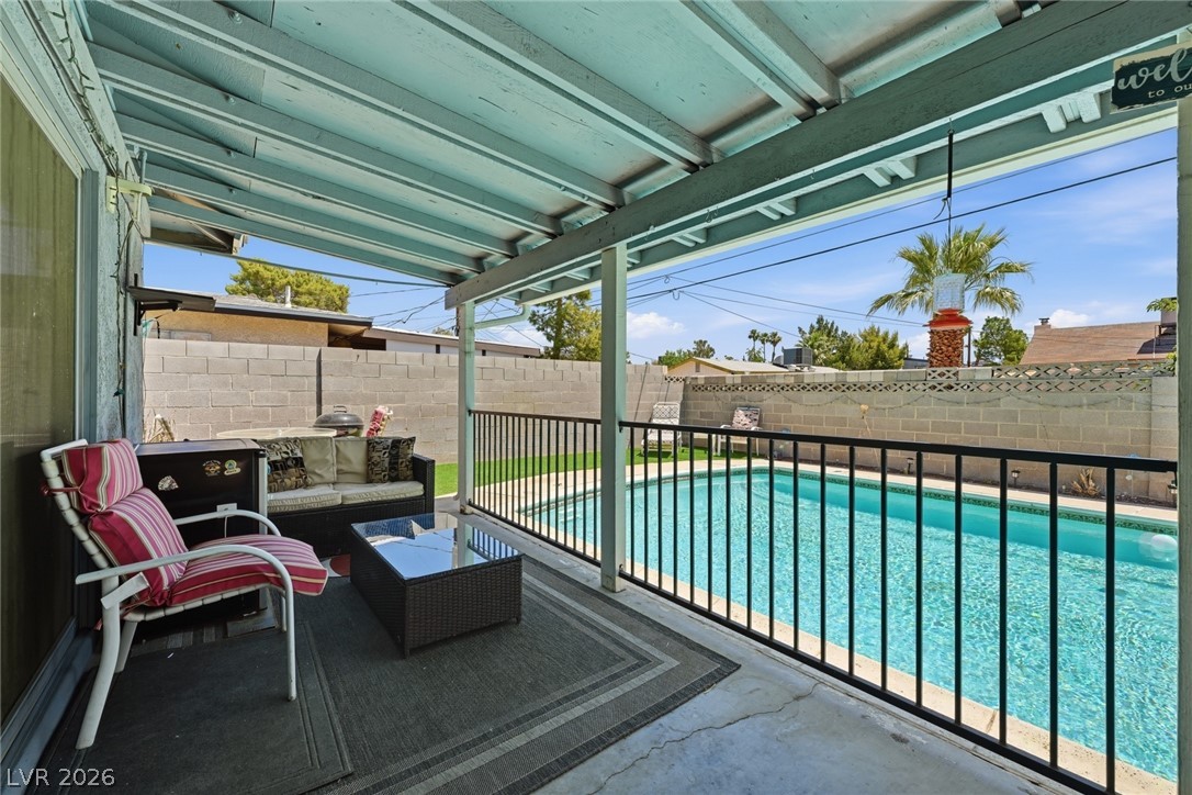 327 Arnold Street Las Vegas NV 89106