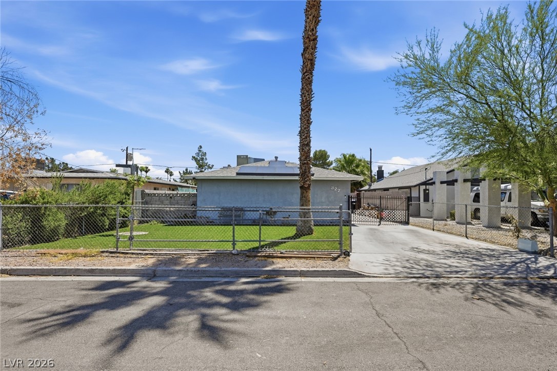 327 Arnold Street Las Vegas NV 89106