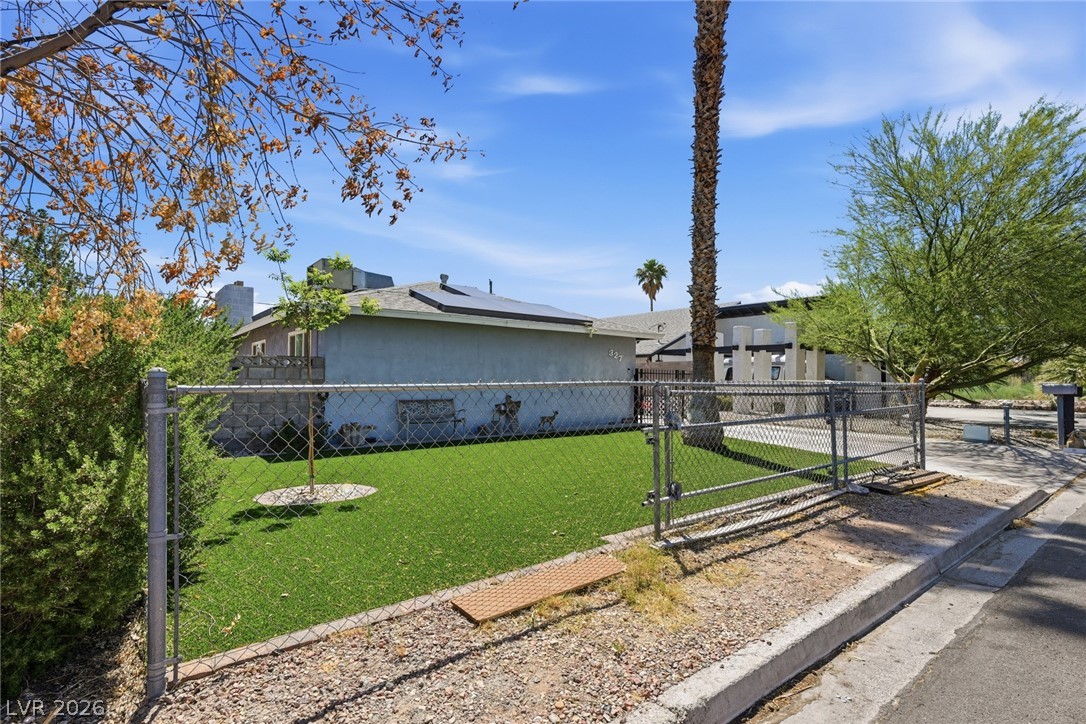 327 Arnold Street Las Vegas NV 89106