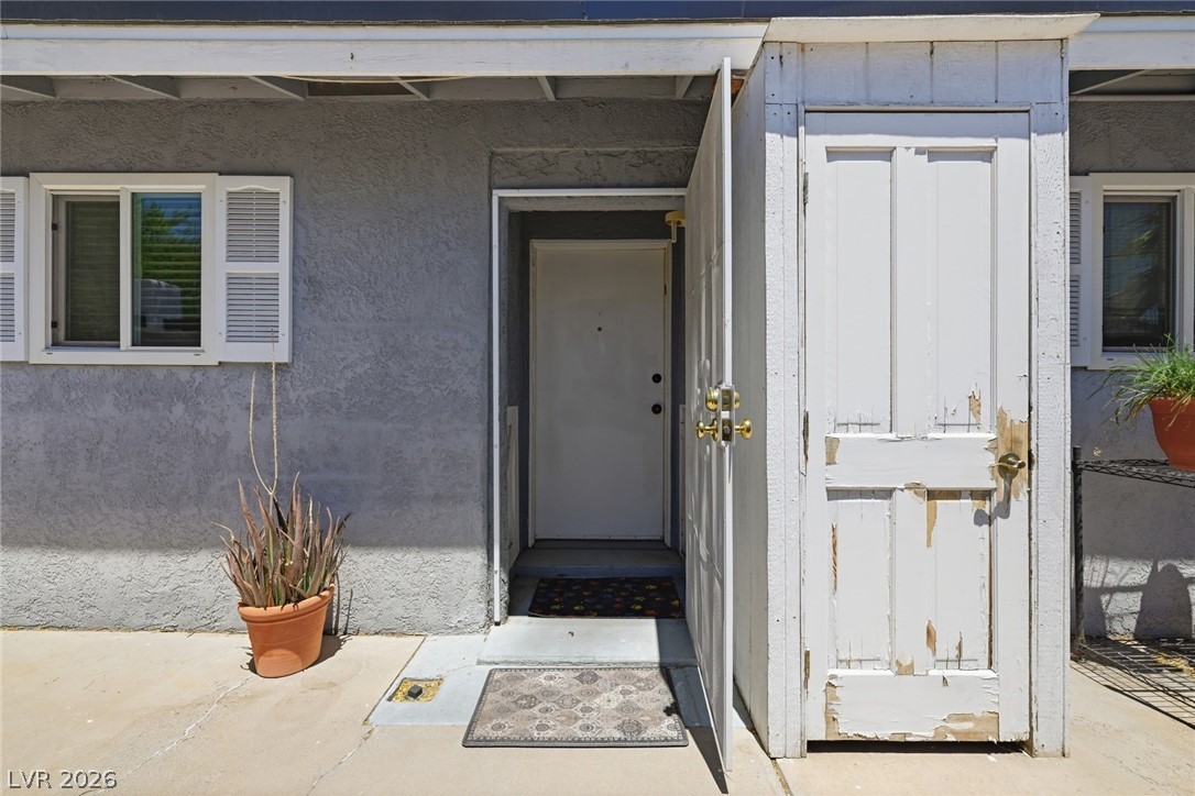 327 Arnold Street Las Vegas NV 89106