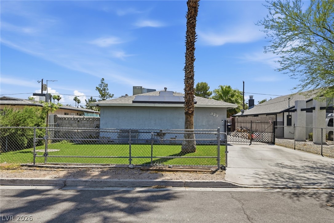 327 Arnold Street Las Vegas NV 89106