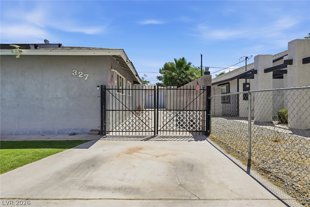 327 Arnold Street Las Vegas NV 89106