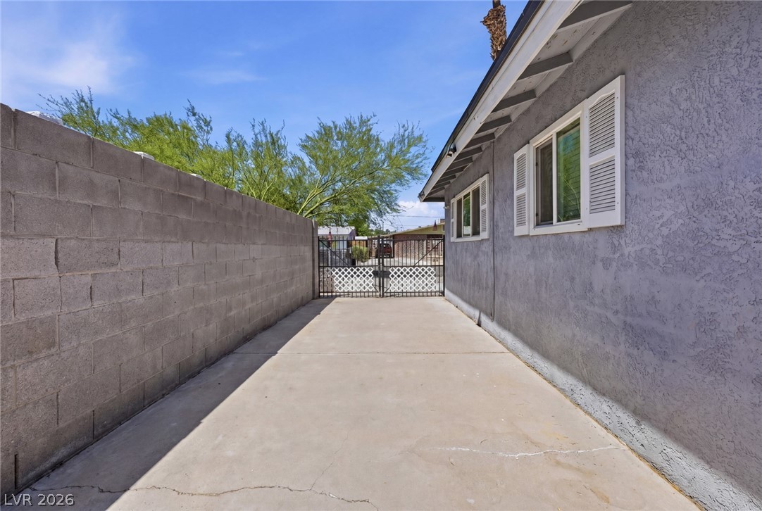 327 Arnold Street Las Vegas NV 89106