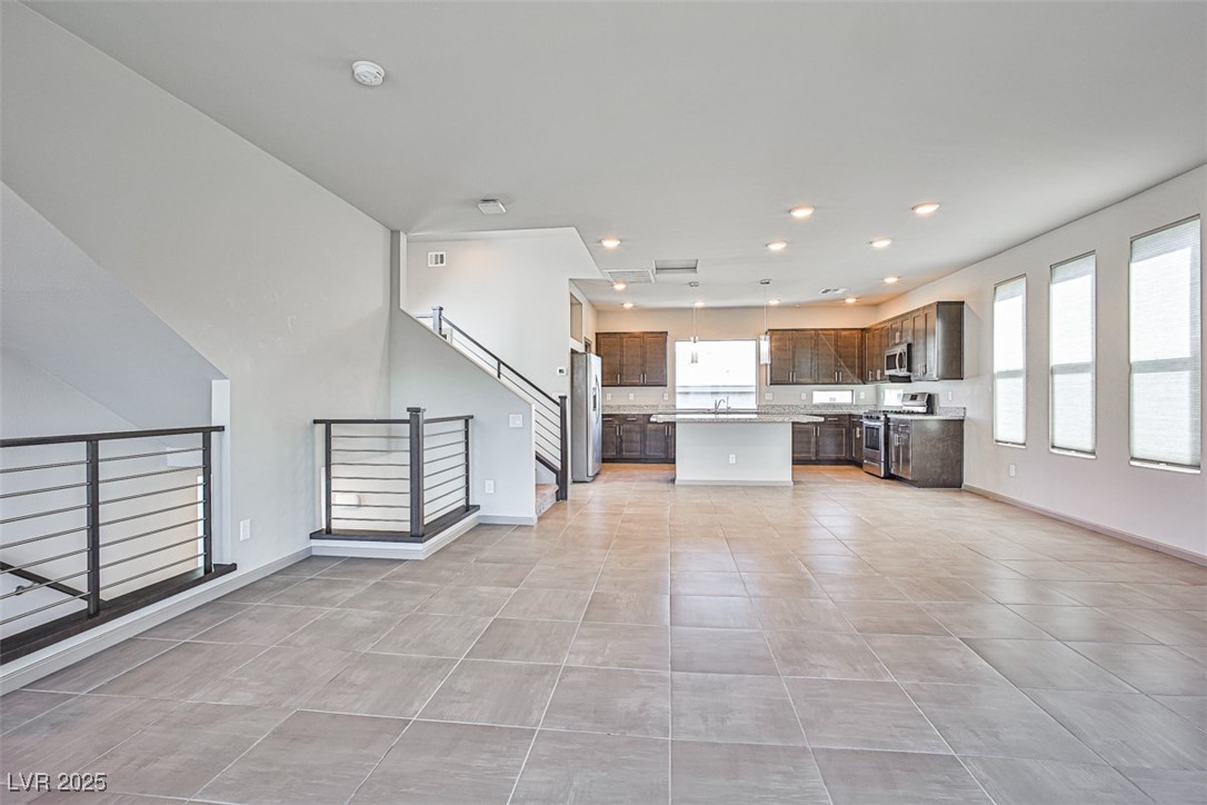 8052 Haywood Estate Avenue Las Vegas NV 89113