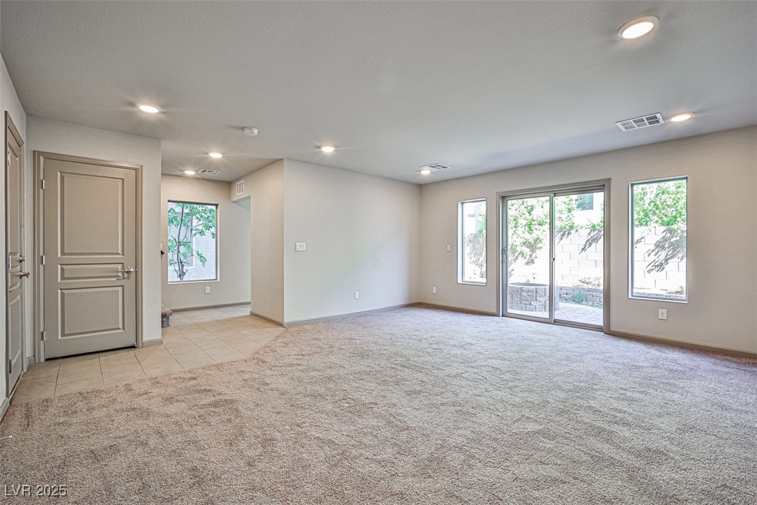 8052 Haywood Estate Avenue Las Vegas NV 89113