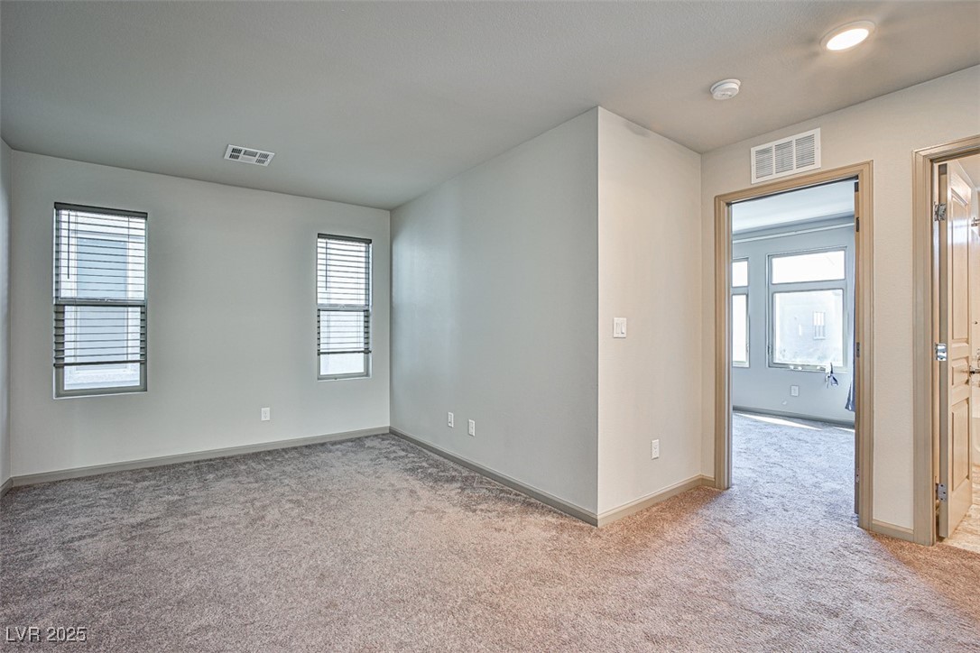 8052 Haywood Estate Avenue Las Vegas NV 89113