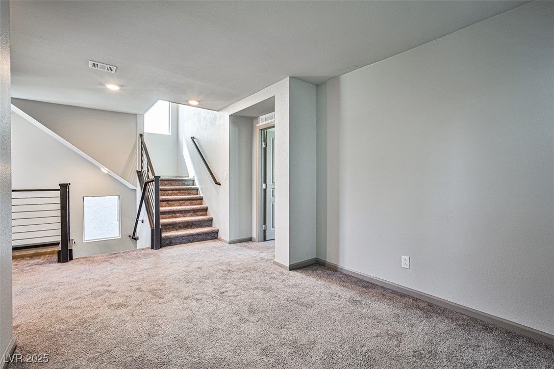 8052 Haywood Estate Avenue Las Vegas NV 89113