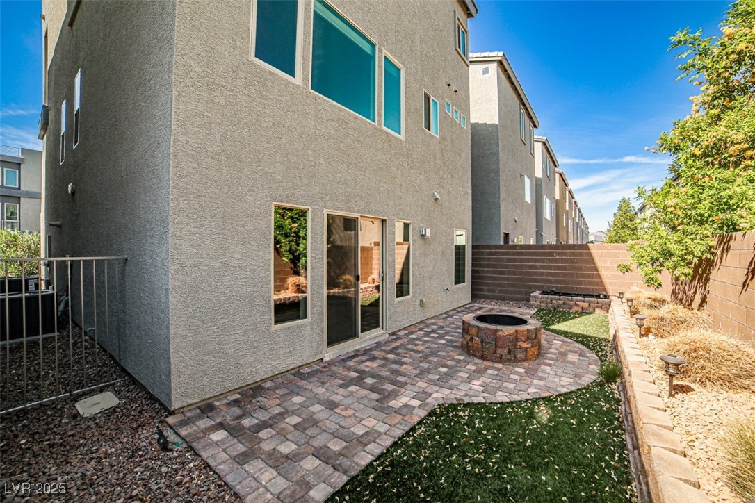 8052 Haywood Estate Avenue Las Vegas NV 89113