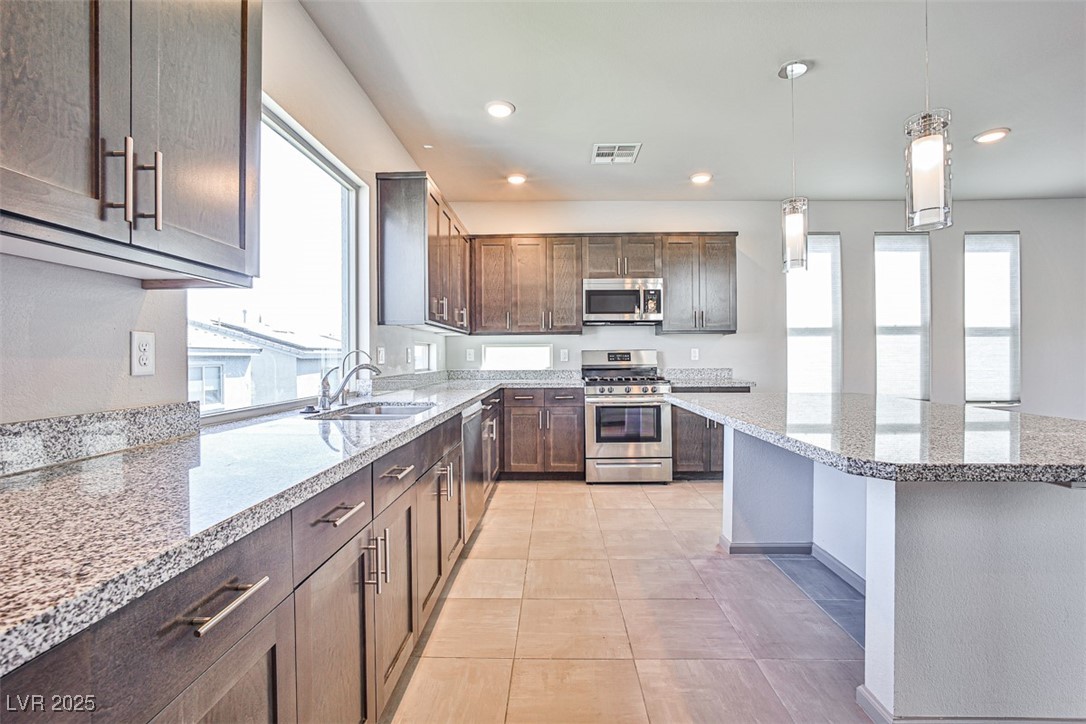 8052 Haywood Estate Avenue Las Vegas NV 89113