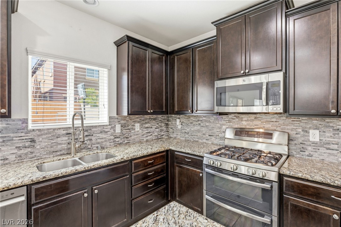 8123 Mosaic Sunrise Lane Las Vegas NV 89166