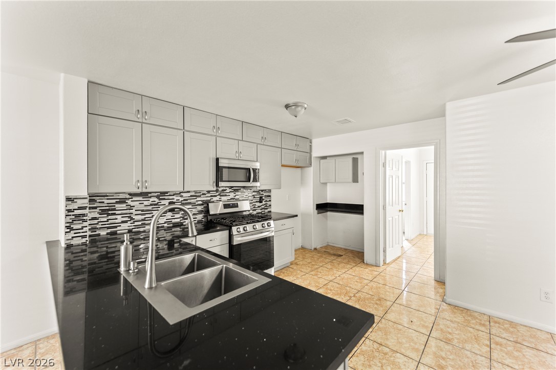 2153 Sleepy Las Vegas NV 89106